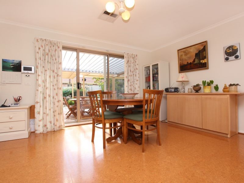 28 Rowntree Crescent, Isaacs ACT 2607
