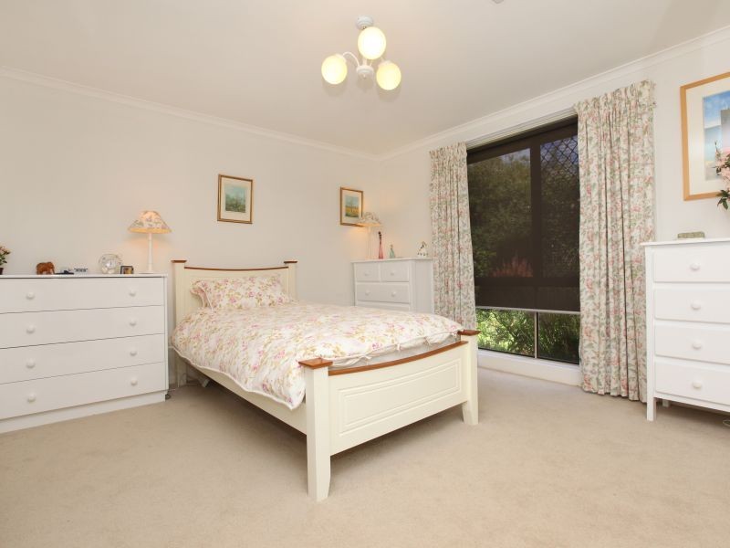 28 Rowntree Crescent, Isaacs ACT 2607