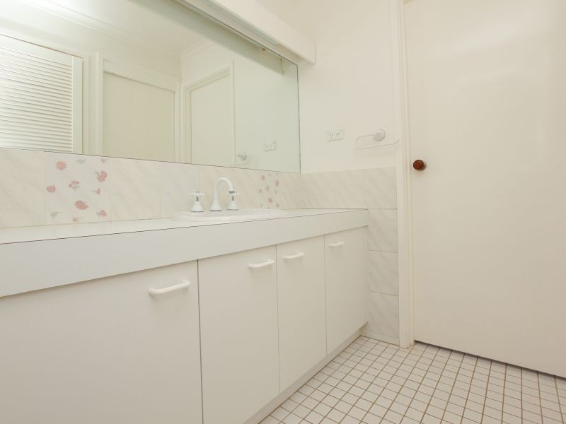 28 Rowntree Crescent, Isaacs ACT 2607