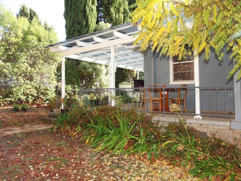 15 Schlich Street, Yarralumla ACT 2600