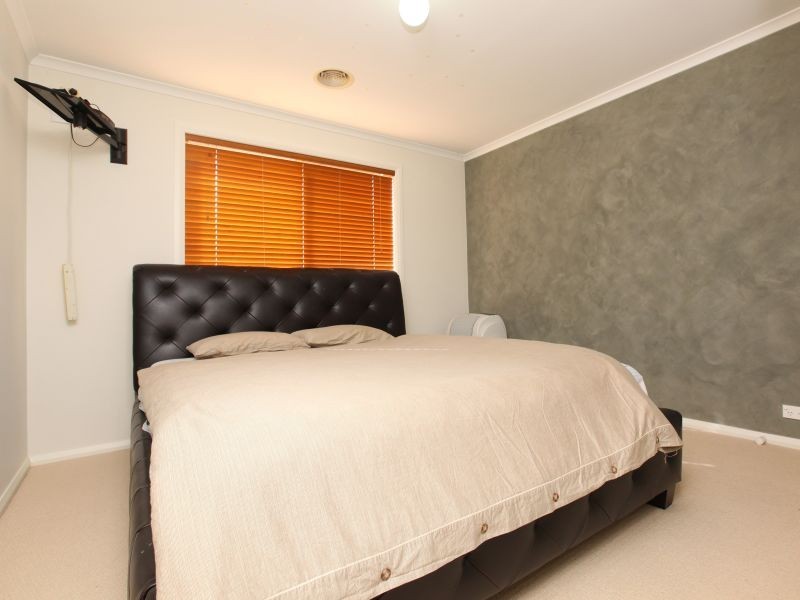 5/6 Kettlewell Crescent, Banks ACT 2906