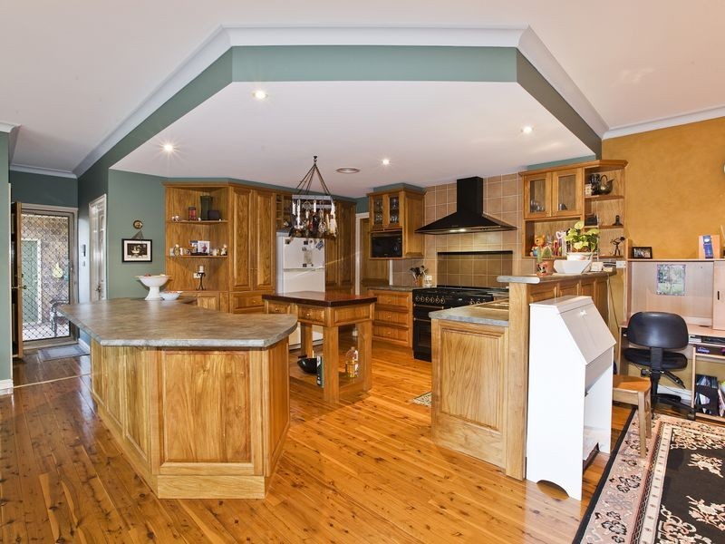 296 East Tallagandra Lane, Sutton NSW 2620