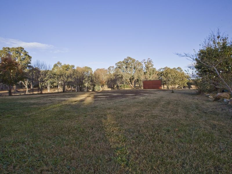 296 East Tallagandra Lane, Sutton NSW 2620