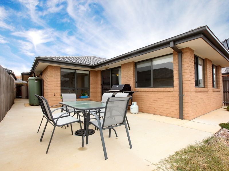 37 Dagmar Berne Street, Macgregor ACT 2615