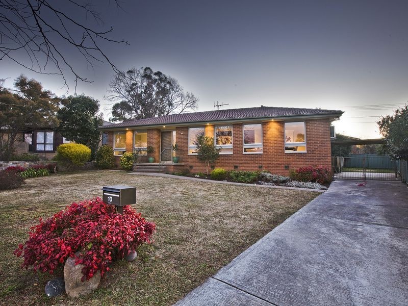 10 Ligar Place, Holder ACT 2611