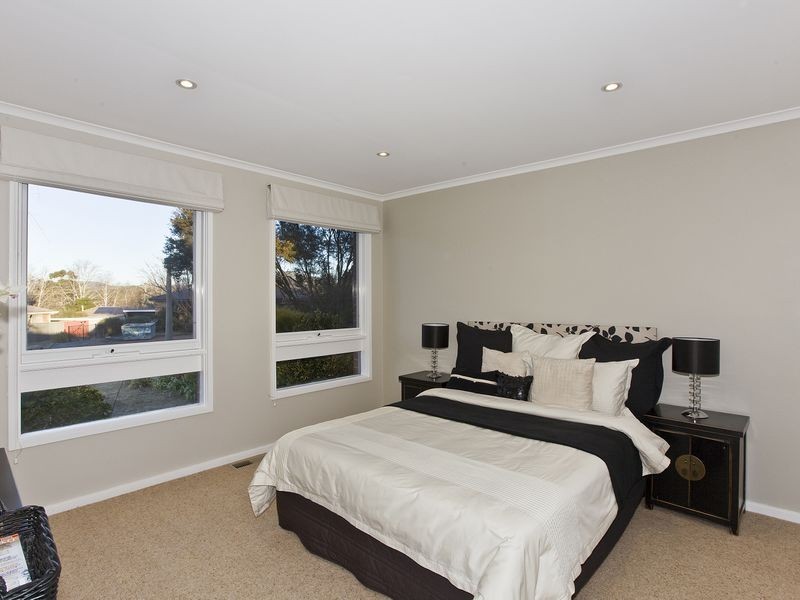 10 Ligar Place, Holder ACT 2611