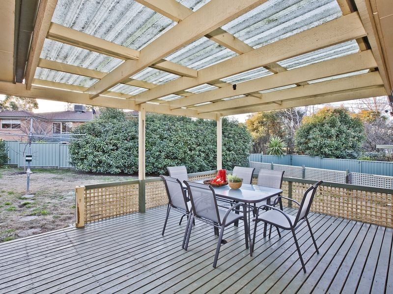 10 Ligar Place, Holder ACT 2611