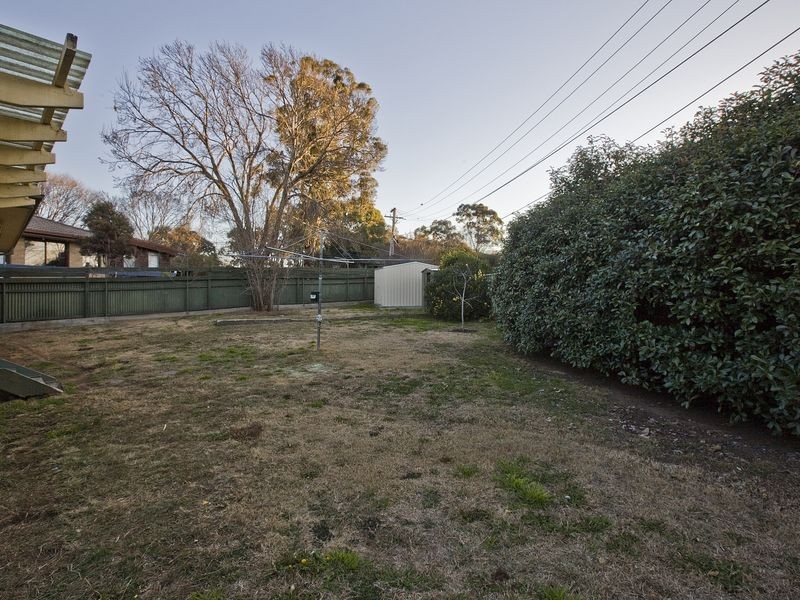 10 Ligar Place, Holder ACT 2611