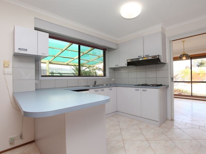 4 Fryar Place, Fadden ACT 2904