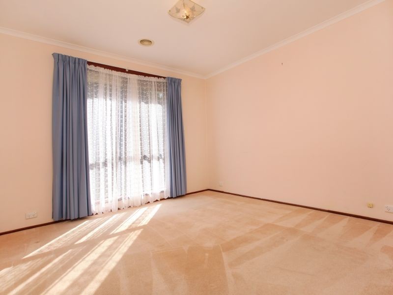 4 Fryar Place, Fadden ACT 2904