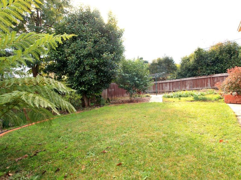 4 Fryar Place, Fadden ACT 2904