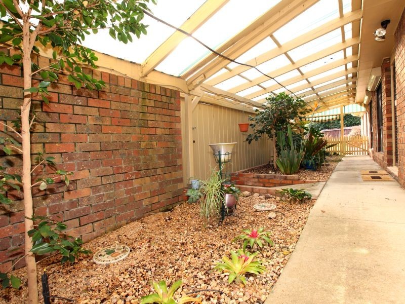 4 Fryar Place, Fadden ACT 2904