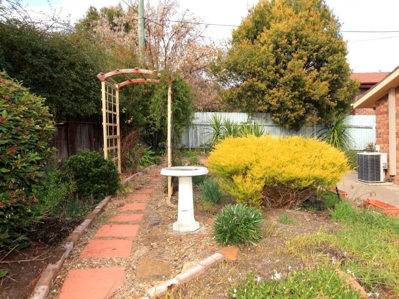 4 Fryar Place, Fadden ACT 2904