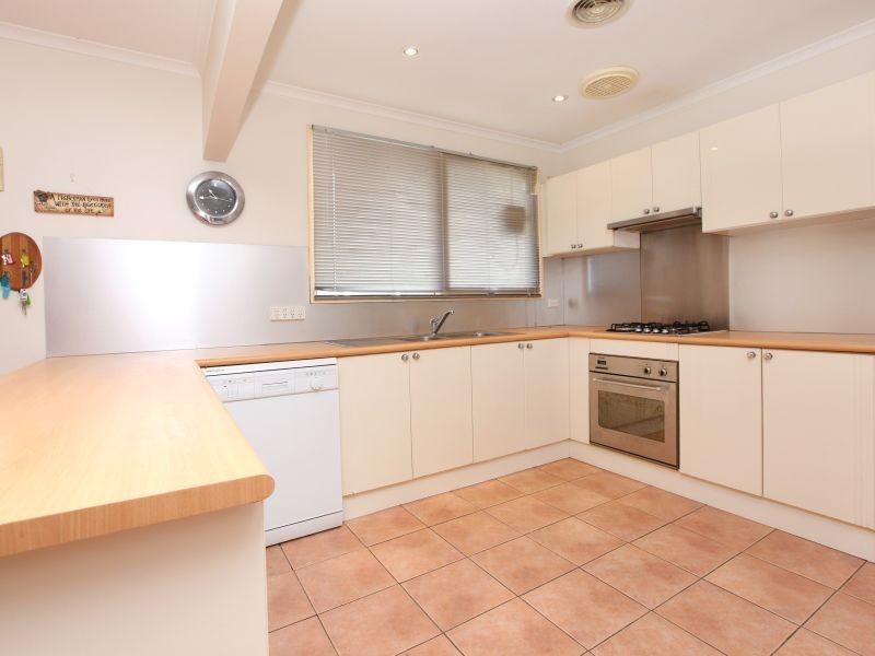 75 Boddington Crescent, Kambah ACT 2902