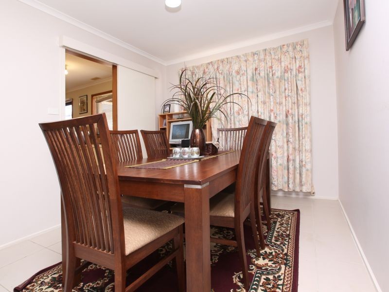 1/10 Leibnitz Place, Isabella Plains ACT 2905