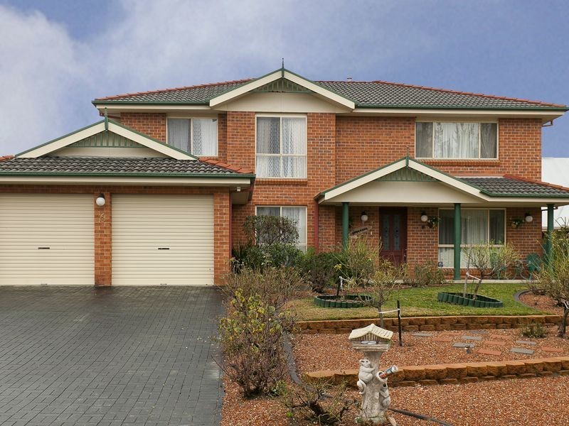 6 Lawton Place, Gordon ACT 2906