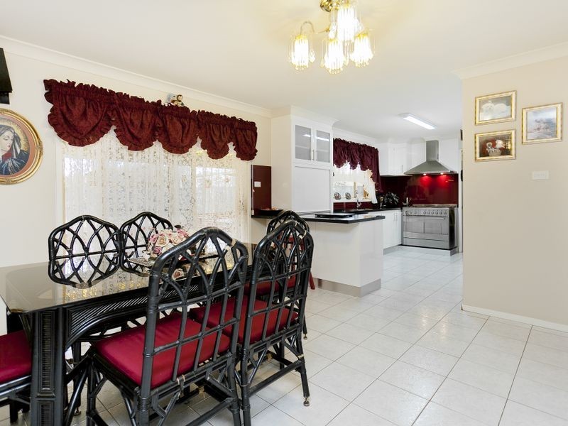 6 Lawton Place, Gordon ACT 2906