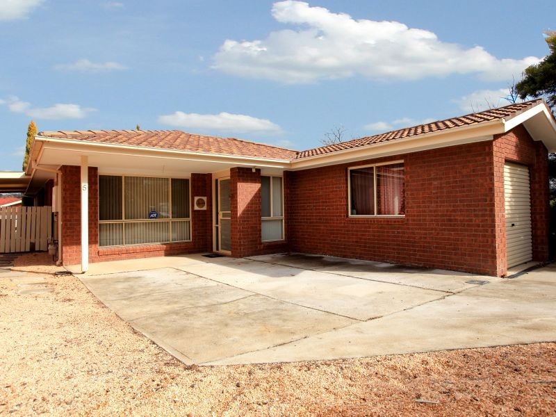 5 Pryor Place, Conder ACT 2906