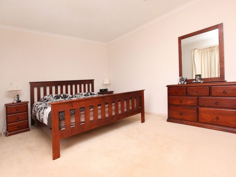 4 Luckins Place, Fadden ACT 2904