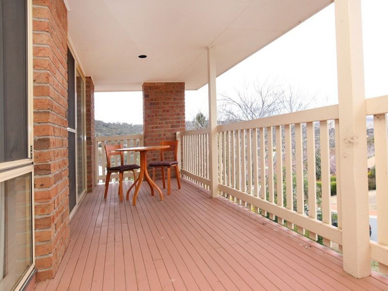 4 Luckins Place, Fadden ACT 2904