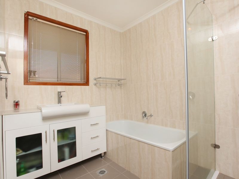 6 Hanretty Place, Bonython ACT 2905