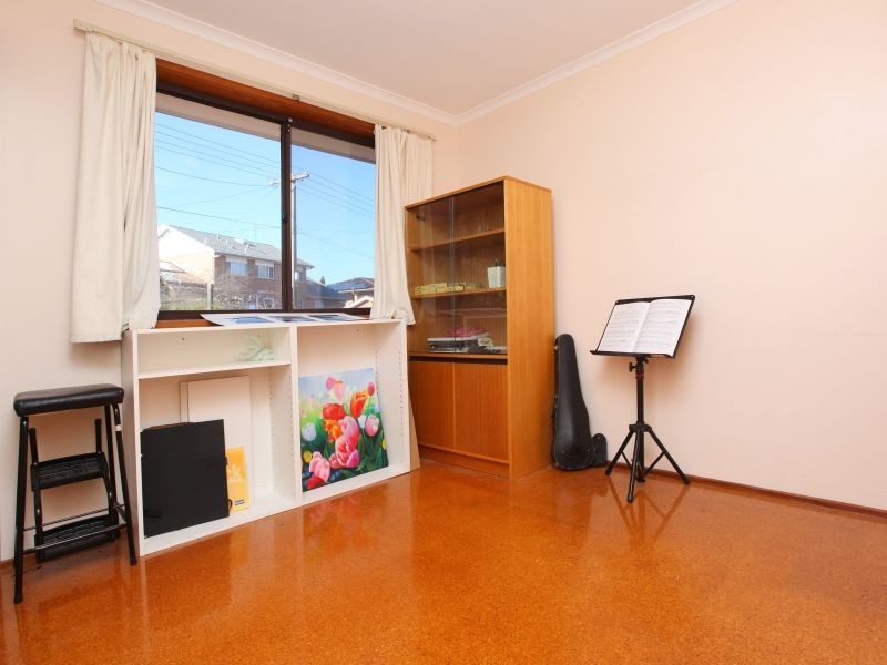 42 Ngunawal Drive, Isaacs ACT 2607