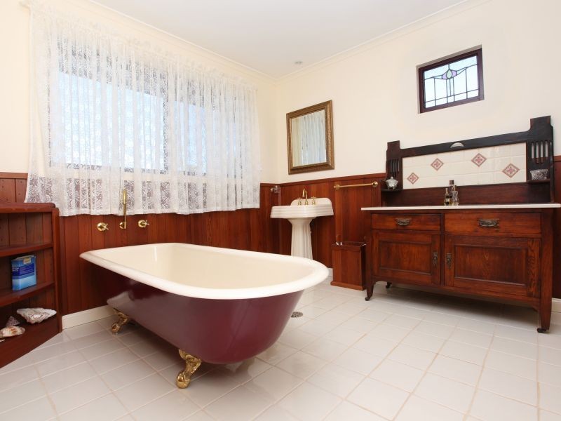 14 McVilly Close, Gordon ACT 2906