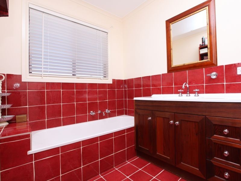 14 McVilly Close, Gordon ACT 2906