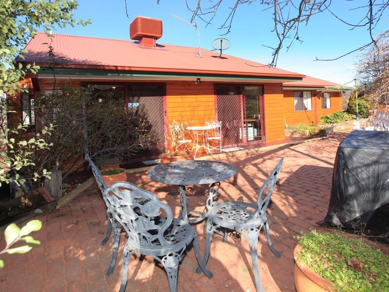 14 McVilly Close, Gordon ACT 2906