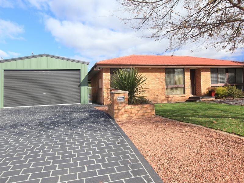 10 Fullerton Crescent, Richardson ACT 2905