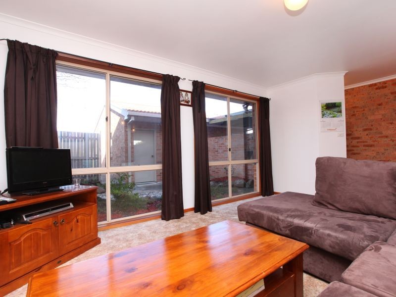 2/39 Thomas Hart Street, Banks ACT 2906