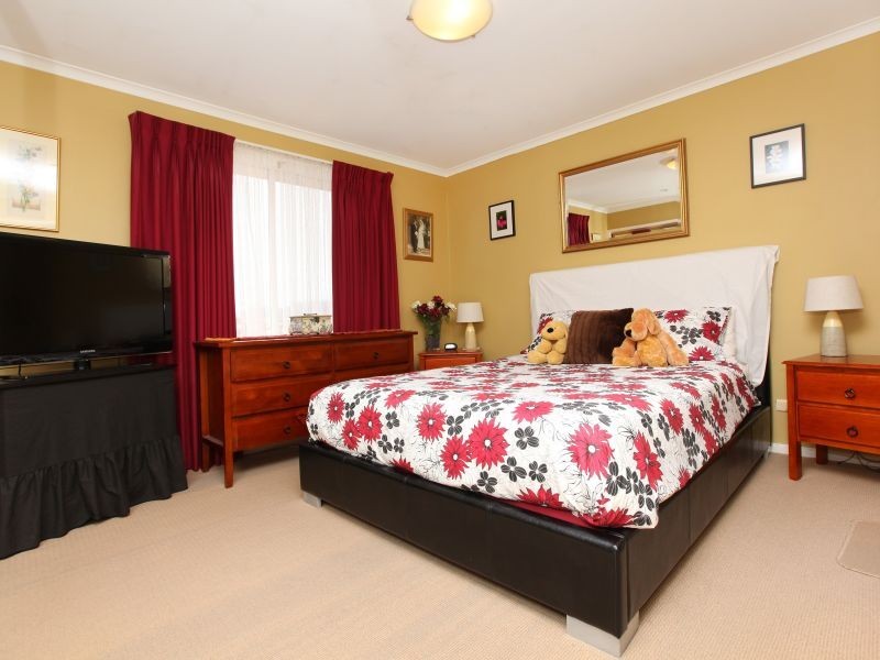 89 Jackie Howe Crescent, Macarthur ACT 2904