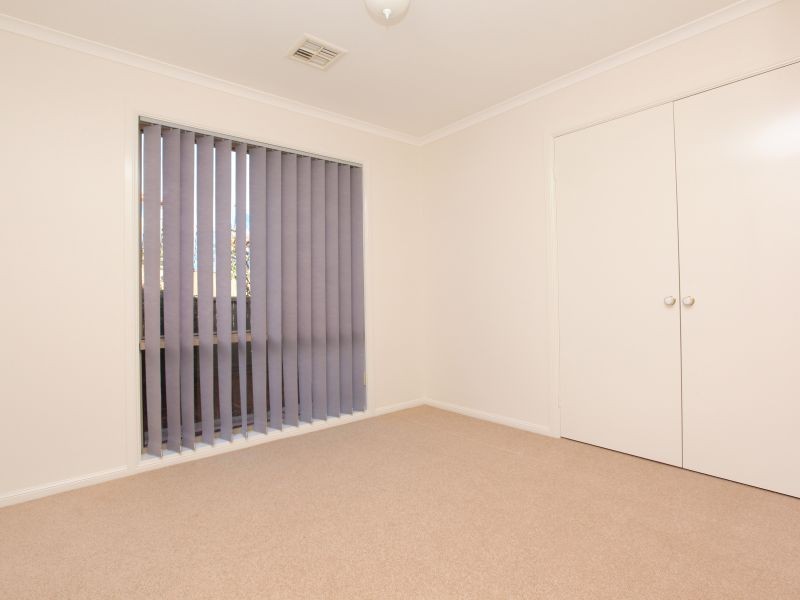 10 Wheelwright Crescent, Banks ACT 2906