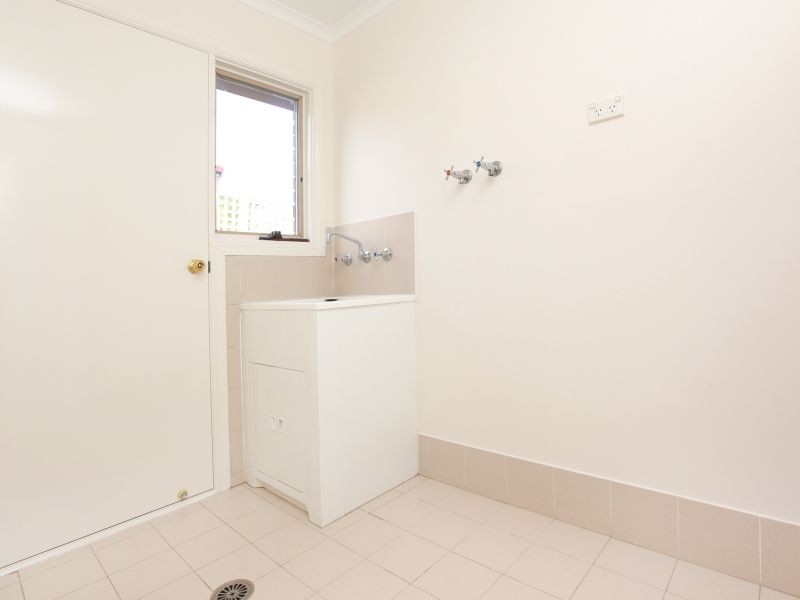 10 Wheelwright Crescent, Banks ACT 2906