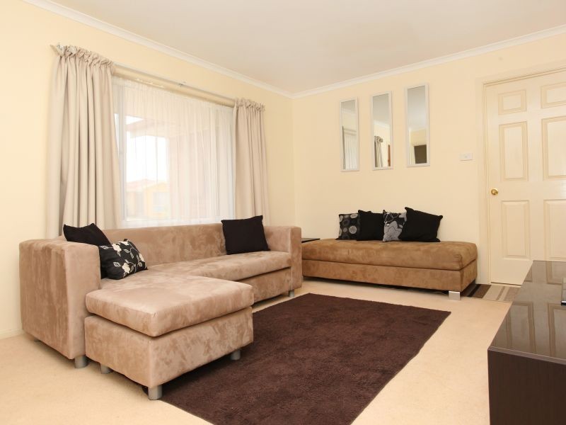 8 Lott Place, Gordon ACT 2906