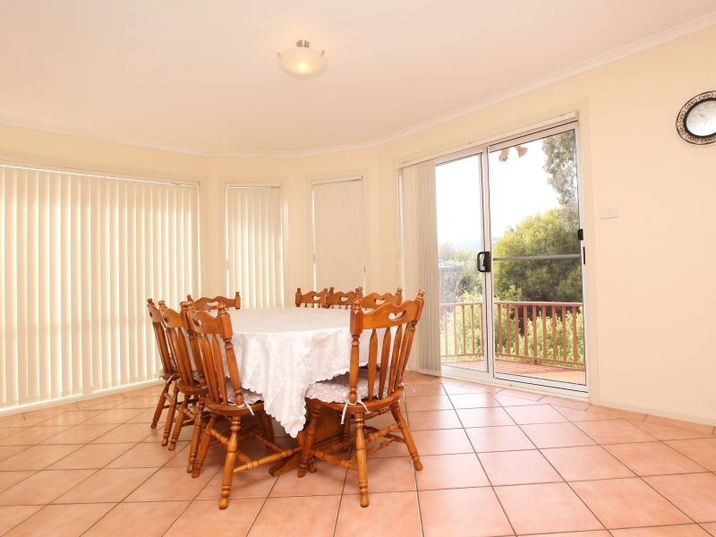 8 Lott Place, Gordon ACT 2906