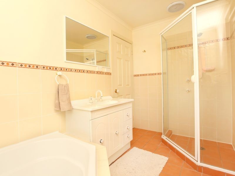 8 Lott Place, Gordon ACT 2906