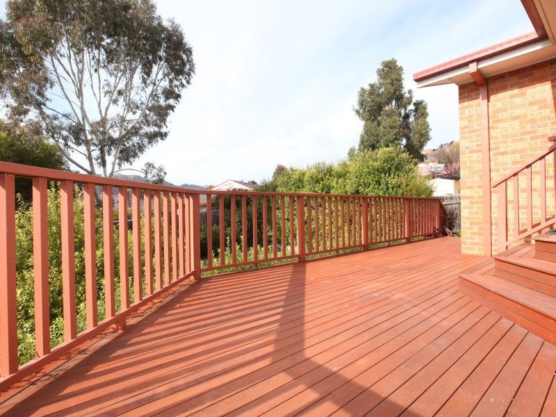 8 Lott Place, Gordon ACT 2906