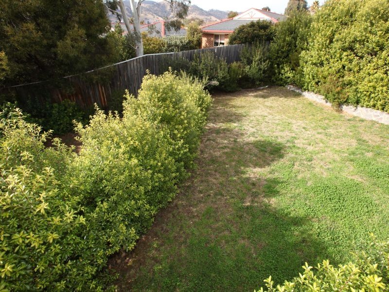 8 Lott Place, Gordon ACT 2906