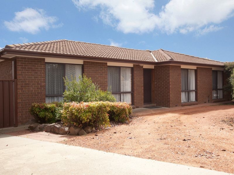 62 Hadleigh Circuit, Isabella Plains ACT 2905