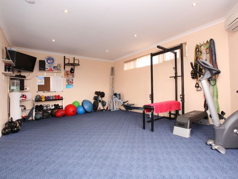 8 Olive Place, Jerrabomberra NSW 2619