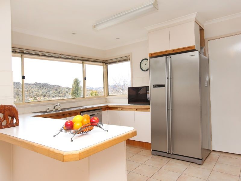 4 Luckins Place, Fadden ACT 2904