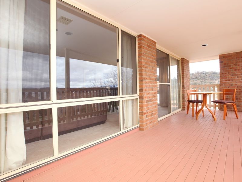 4 Luckins Place, Fadden ACT 2904