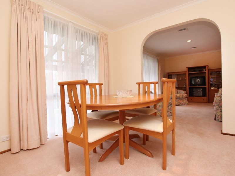 84 Jackie Howe Crescent, Macarthur ACT 2904