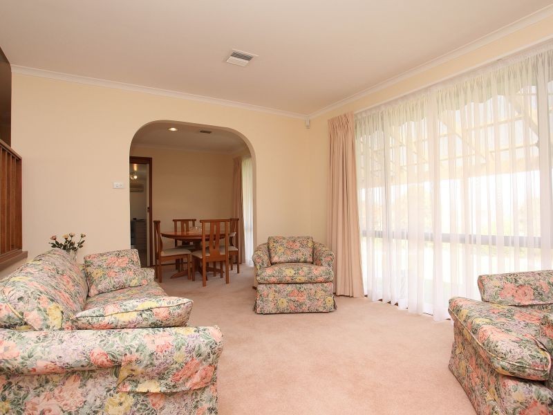 84 Jackie Howe Crescent, Macarthur ACT 2904