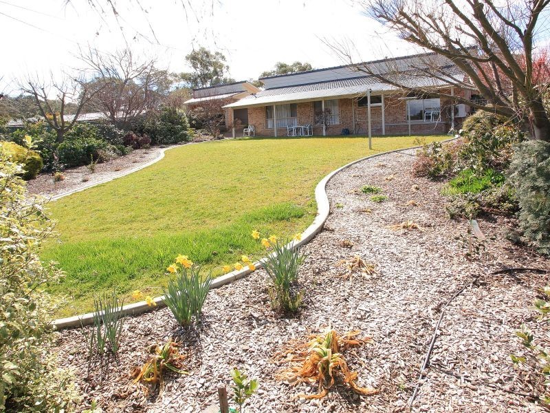 84 Jackie Howe Crescent, Macarthur ACT 2904