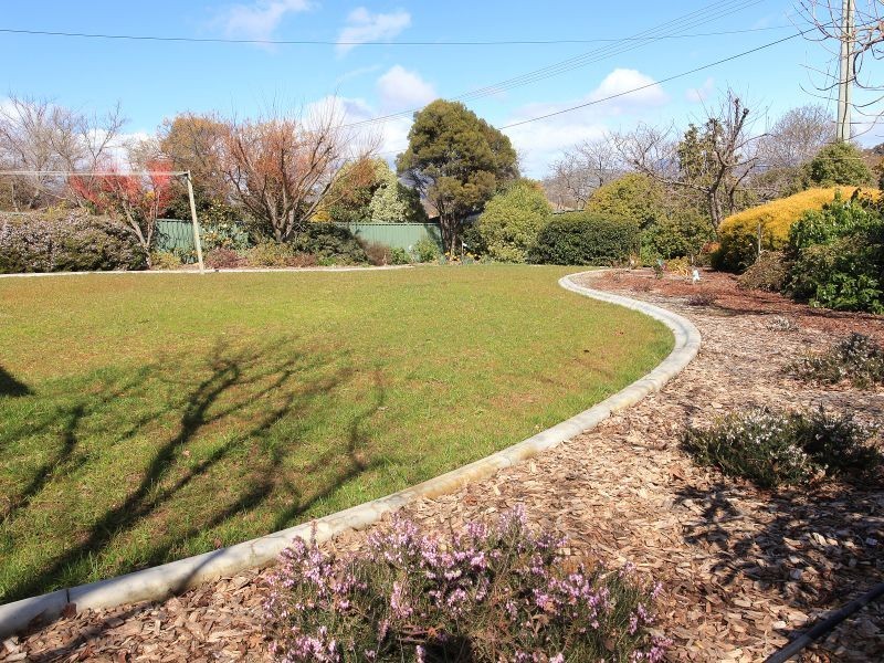 84 Jackie Howe Crescent, Macarthur ACT 2904