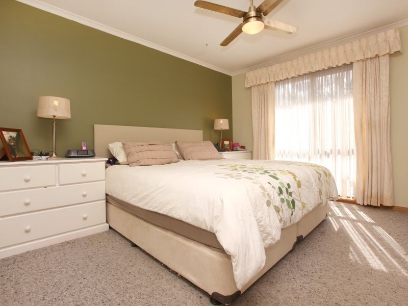 25 Parfitt Crescent, Calwell ACT 2905