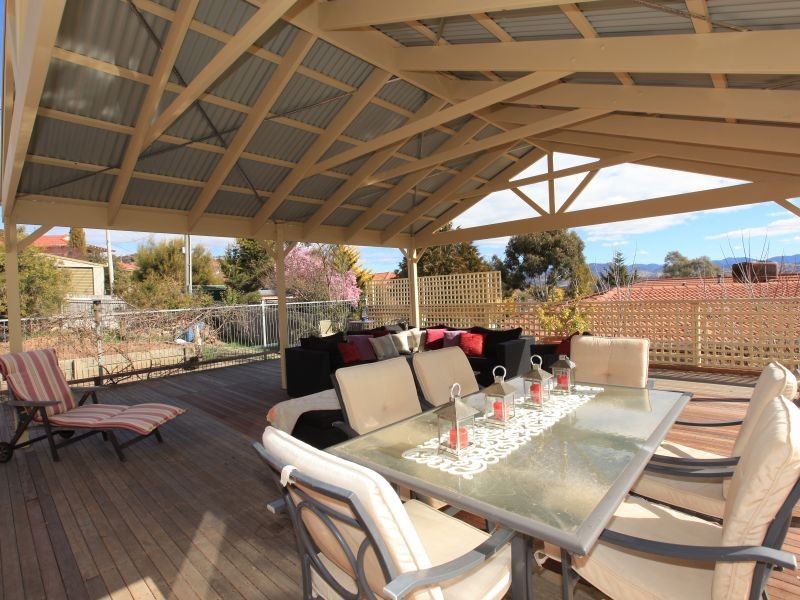 25 Parfitt Crescent, Calwell ACT 2905