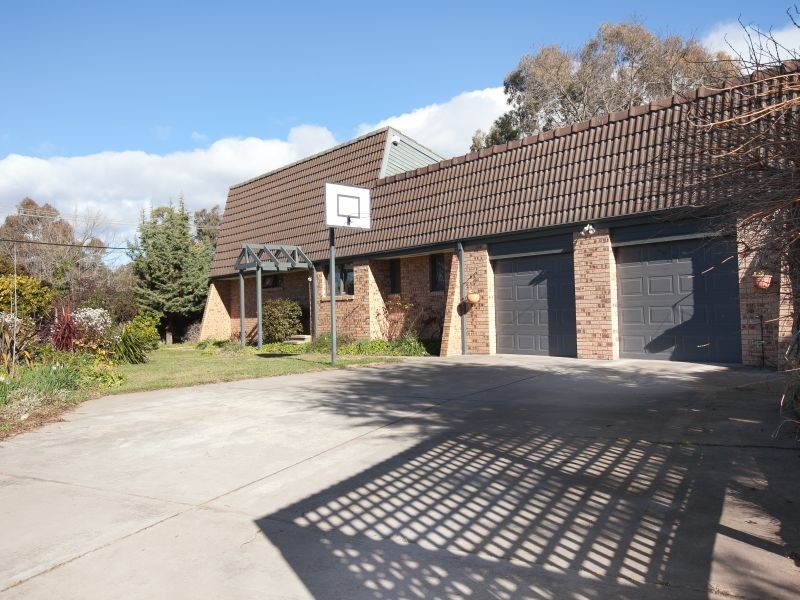 4 Crichton Crescent, Kambah ACT 2902